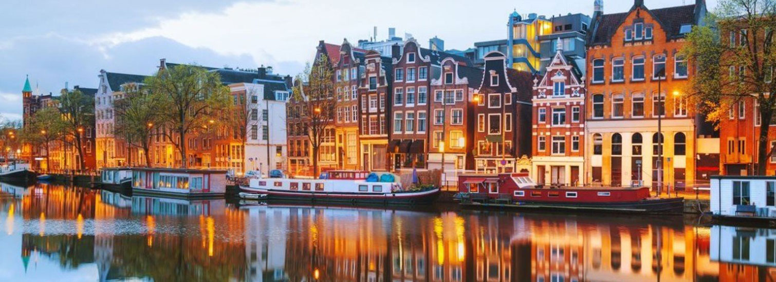 Amsterdam’da Üniversite Eğitimi Öğrenciler İçin Yaşam Rehberi Amsterdam’da Üniversite Eğitimi Öğrenciler İçin Yaşam Rehberi