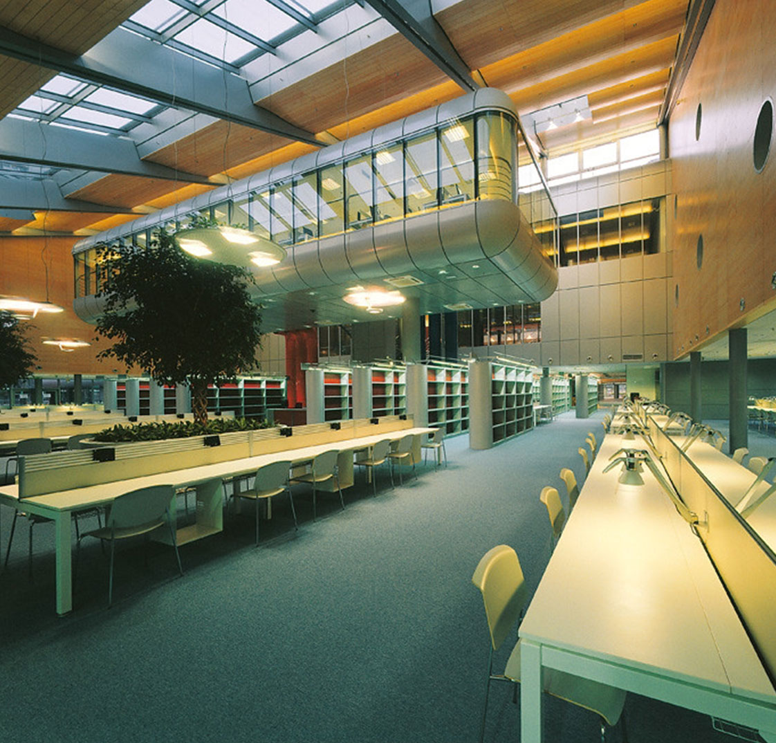 Çekya’da Devlet Üniversiteleri İle Özel Üniversiteler Arasındaki Farklar